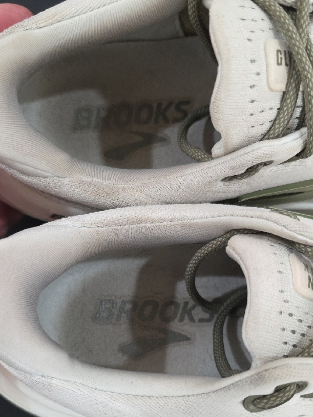 Brooks Glycerin MAX Mens Running Shoes in Cream and Olive Size 9.5 D - Picture 9 of 12